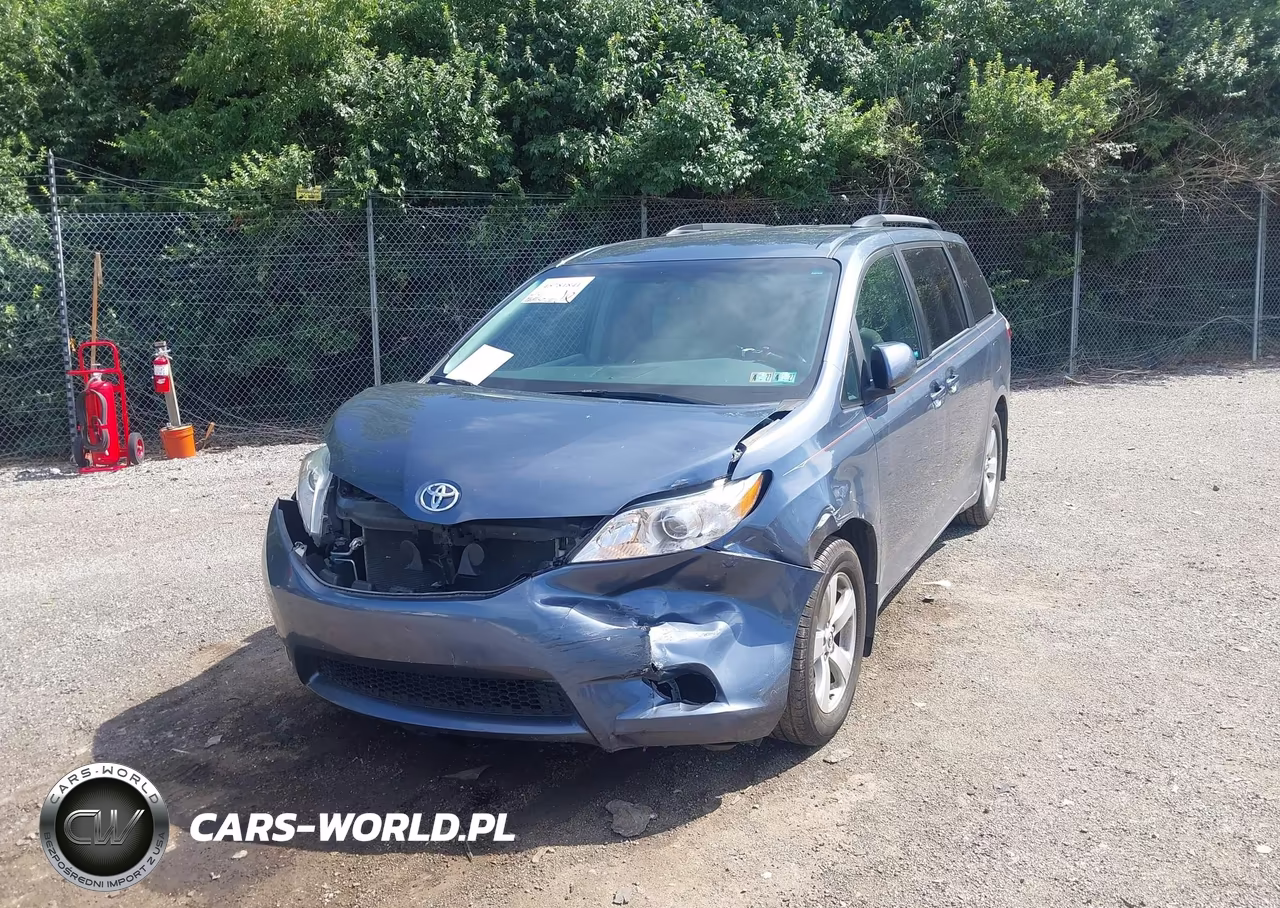 2017 Toyota Sienna Le 8 Passenger VIN:5TDKZ3DC2HS849379 - 6