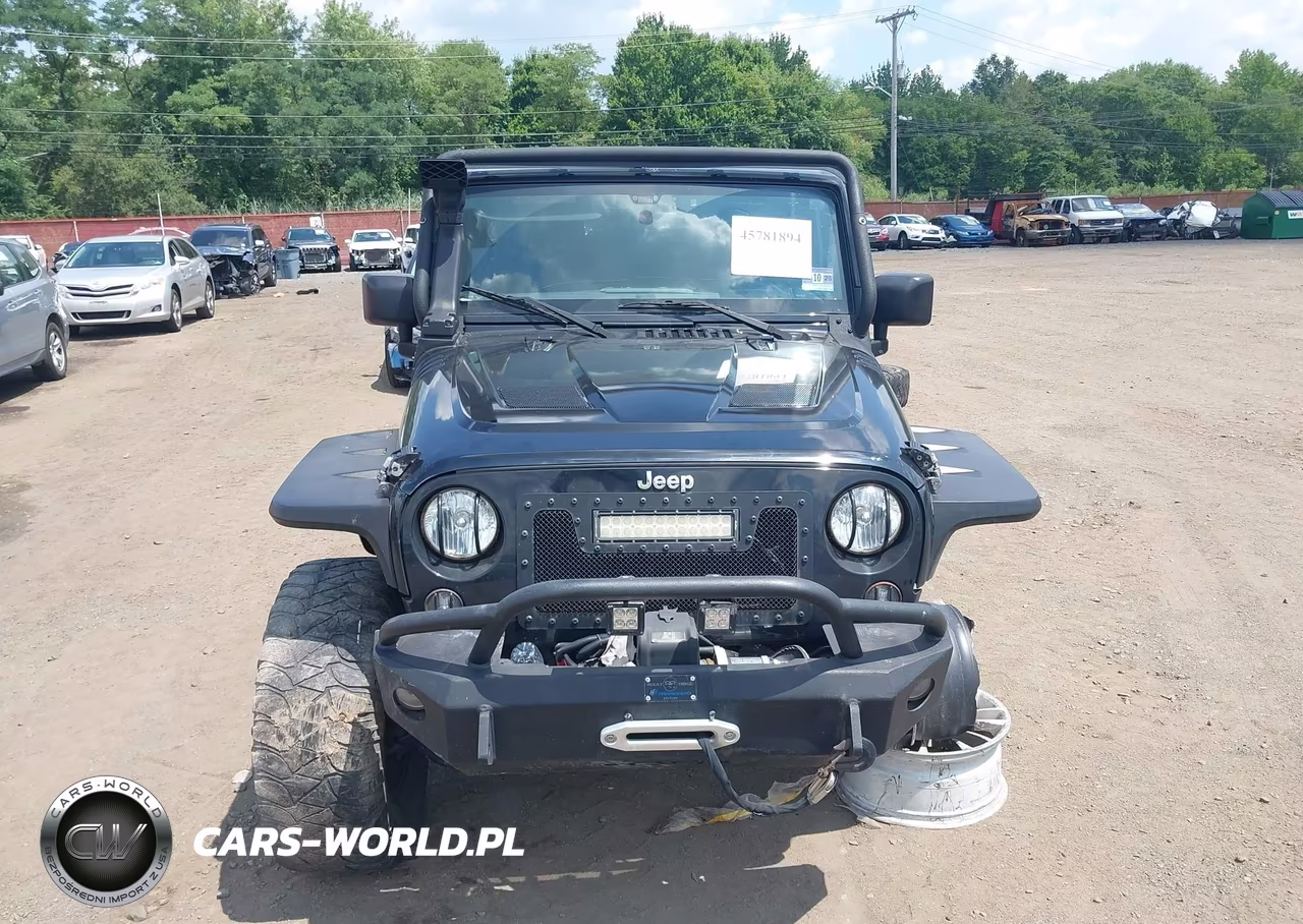 2015 Jeep Wrangler Unlimited Sport VIN:1C4BJWDG1FL688288 - 11