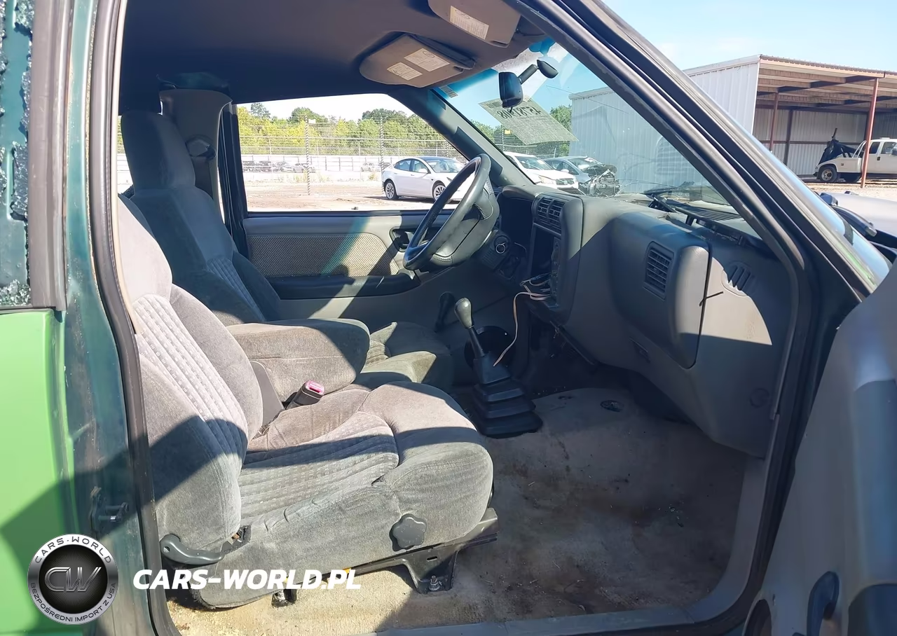 1996 Chevrolet S Truck S10 VIN:1GCCS1949T8152660 - 5