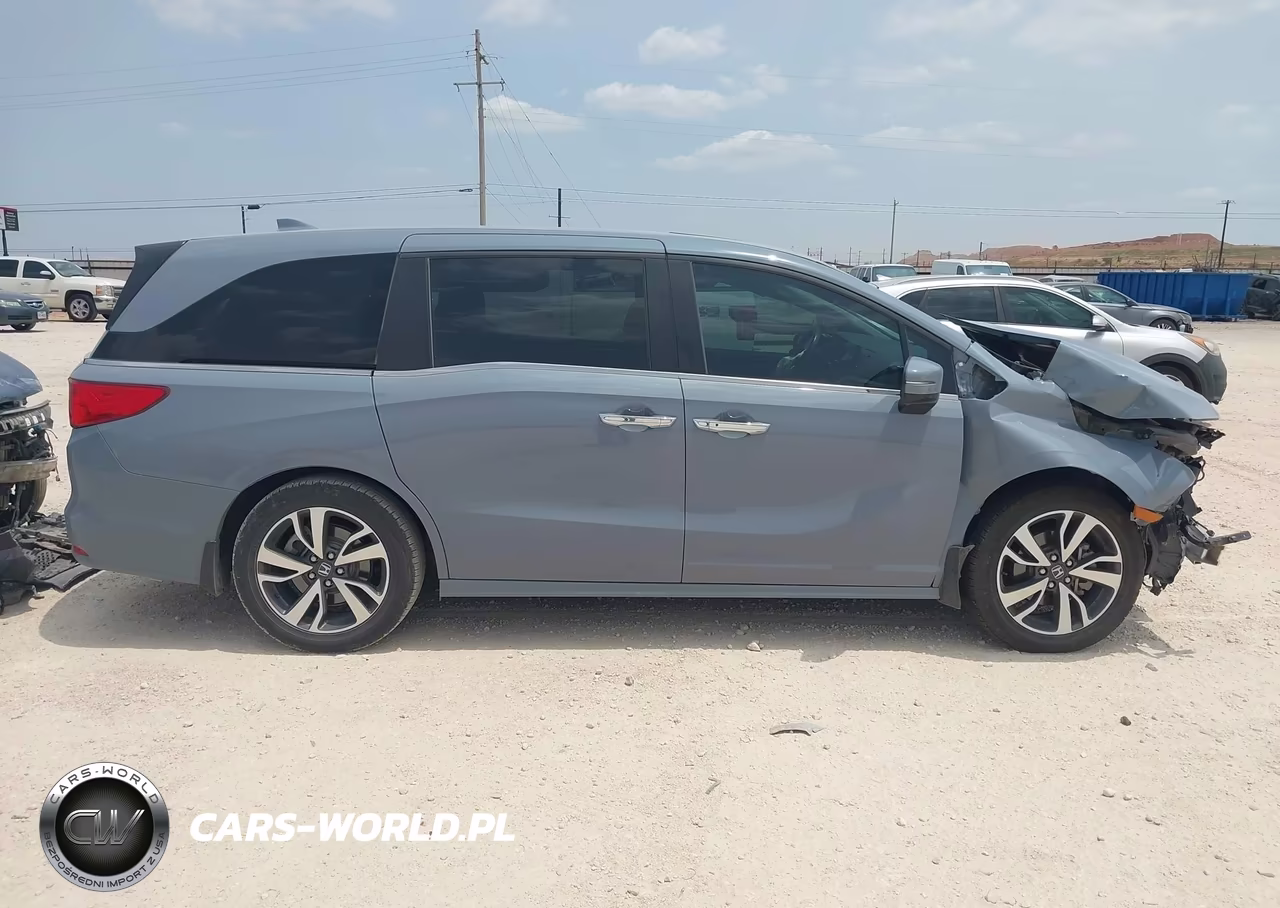 2023 Honda Odyssey Touring VIN:5FNRL6H81PB070369 - 14