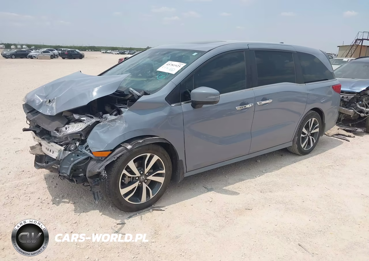2023 Honda Odyssey Touring VIN:5FNRL6H81PB070369 - 2