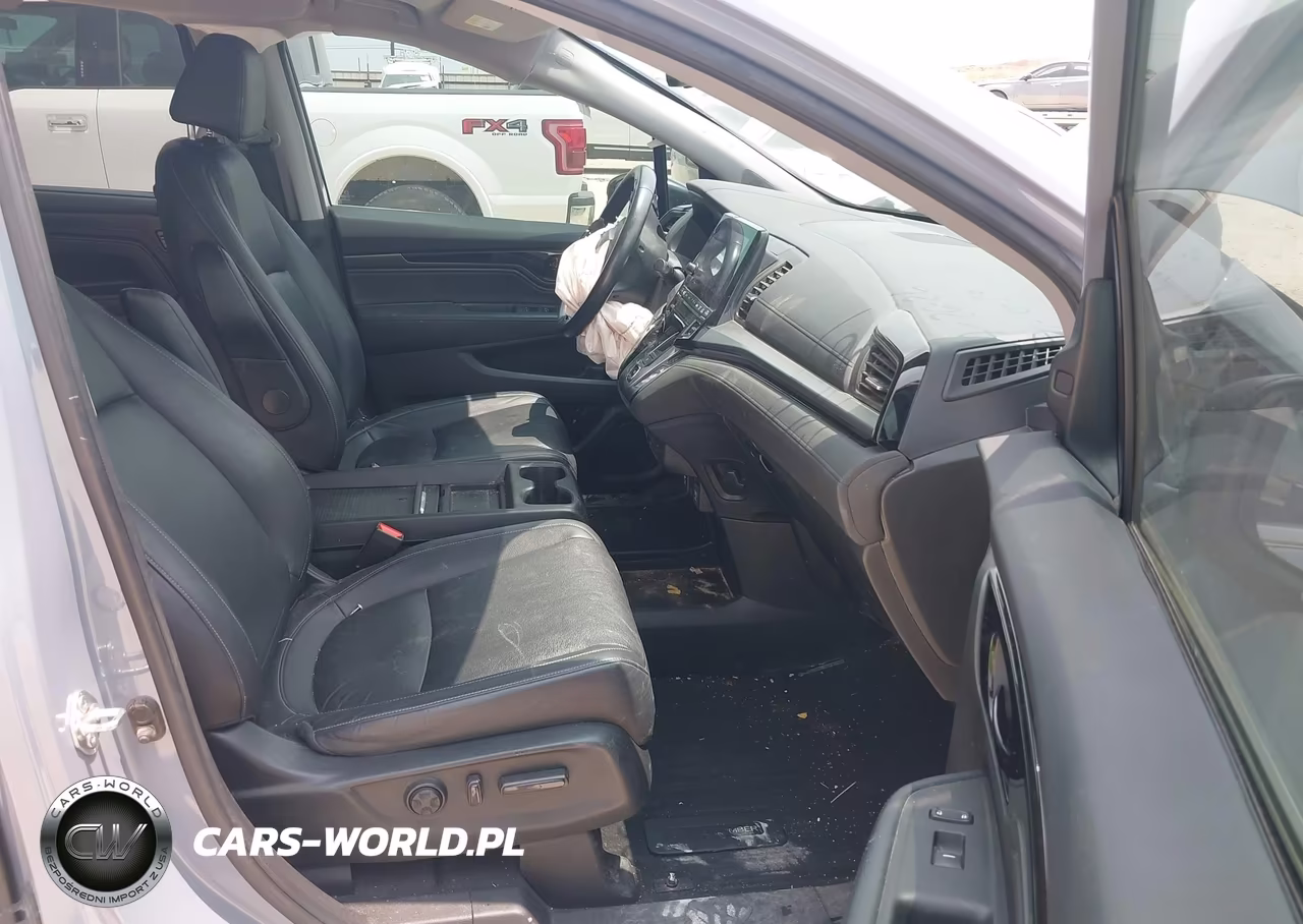 2023 Honda Odyssey Touring VIN:5FNRL6H81PB070369 - 5