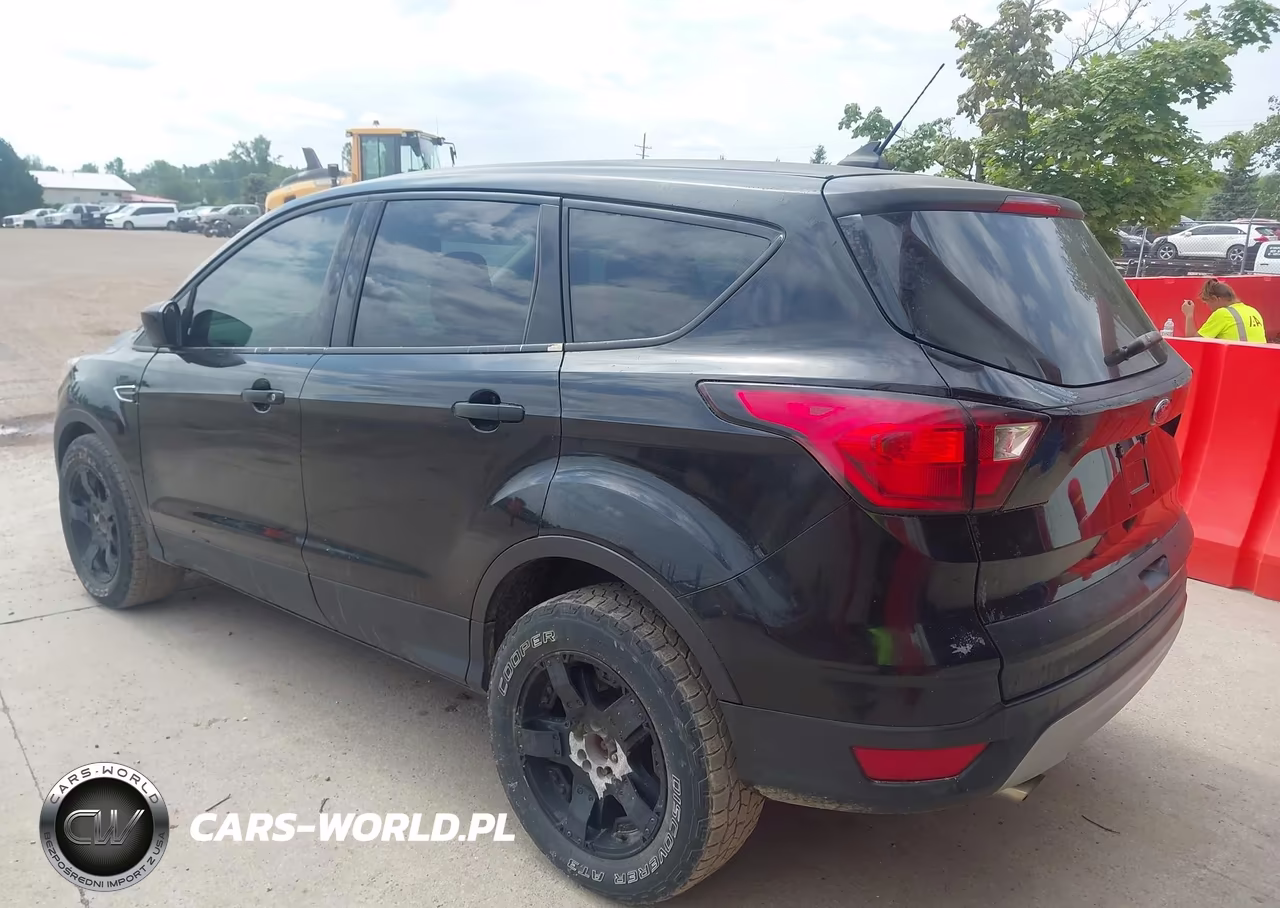 2019 Ford Escape Se VIN:1FMCU9GD7KUA80872 - 3
