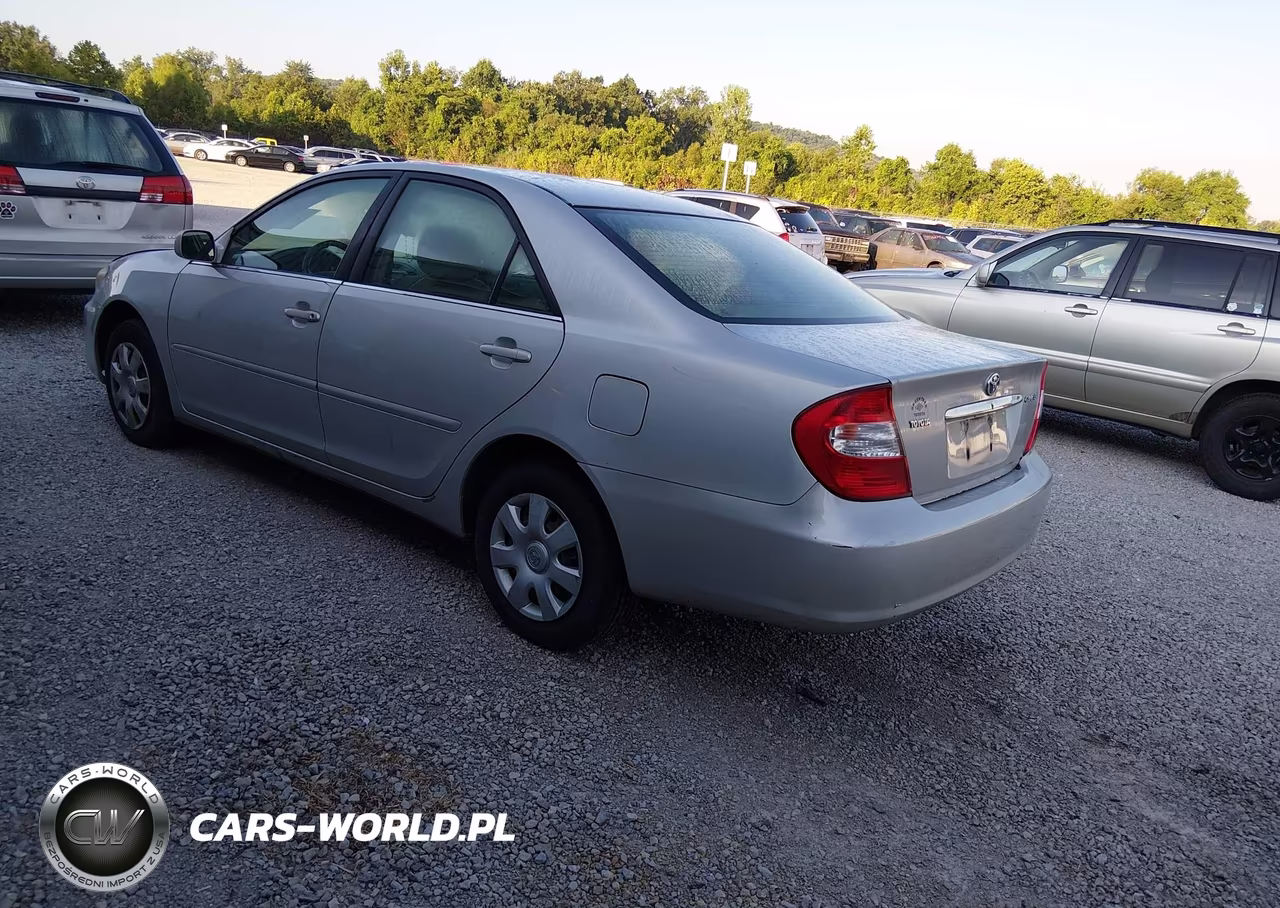 2003 Toyota Camry Le VIN:4T1BE32K63U140301 - 3