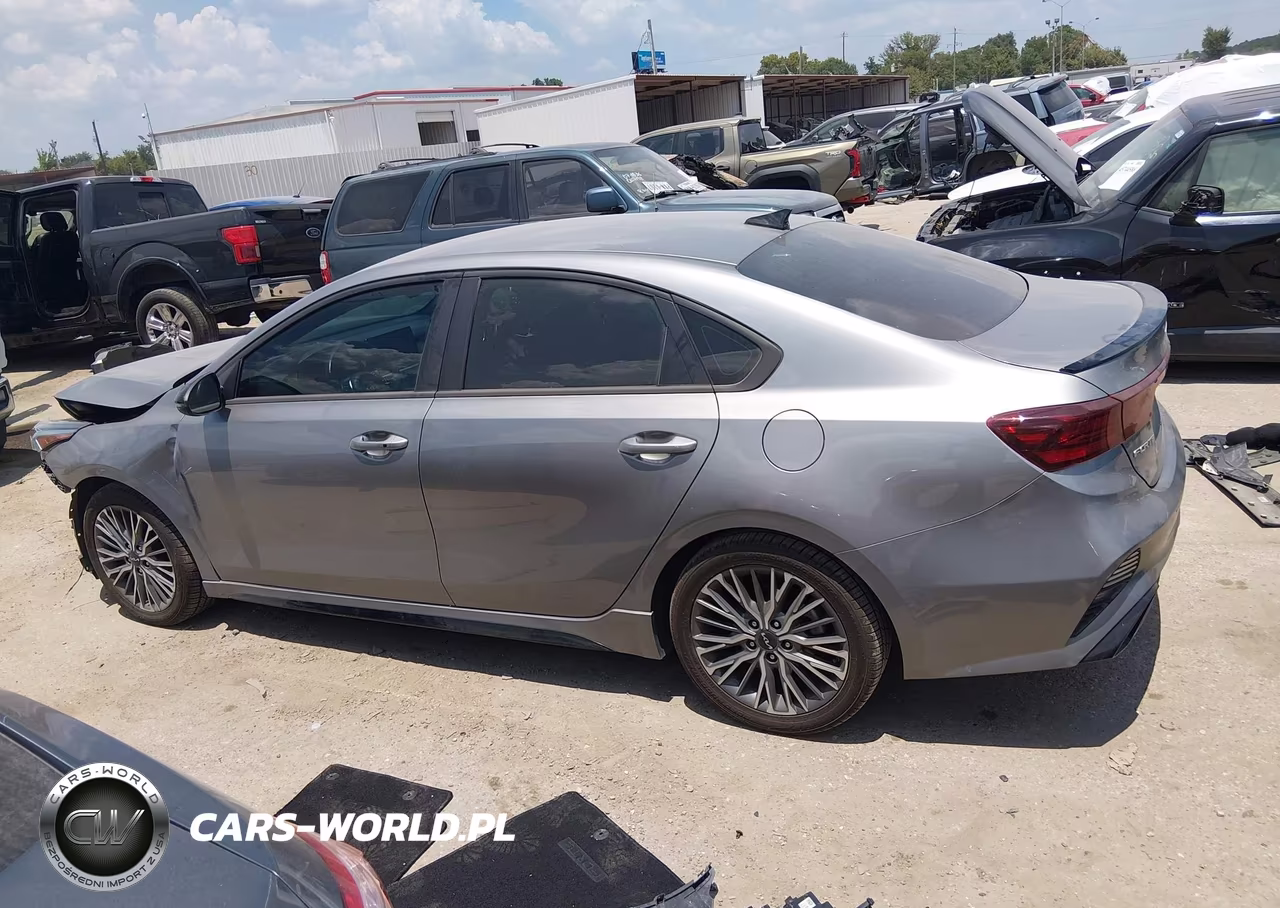 2022 Kia Forte Gt-Line VIN:3KPF54AD9NE492269 - 15