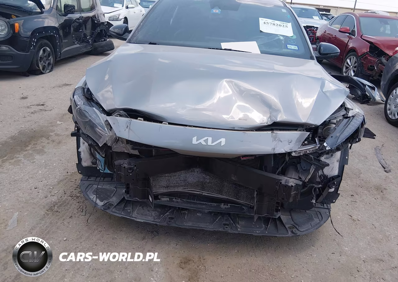 2022 Kia Forte Gt-Line VIN:3KPF54AD9NE492269 - 6