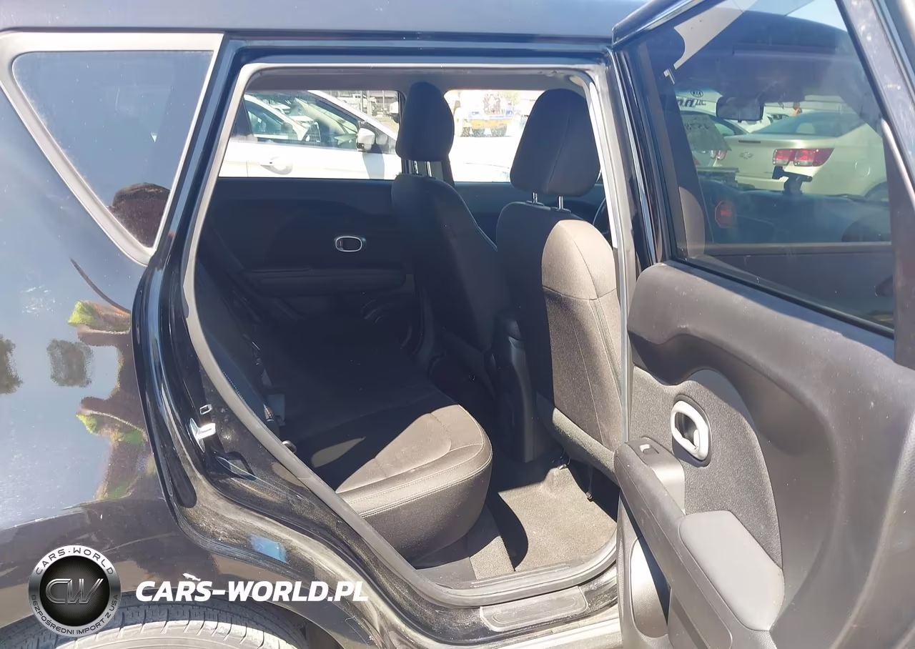 2016 Kia Soul VIN:KNDJN2A22G7404615 - 8