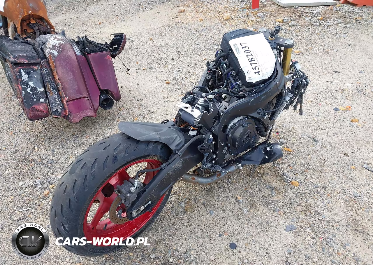 2025 Suzuki Gsx-R750 VIN:JS1GR7MA3S7100064 - 4