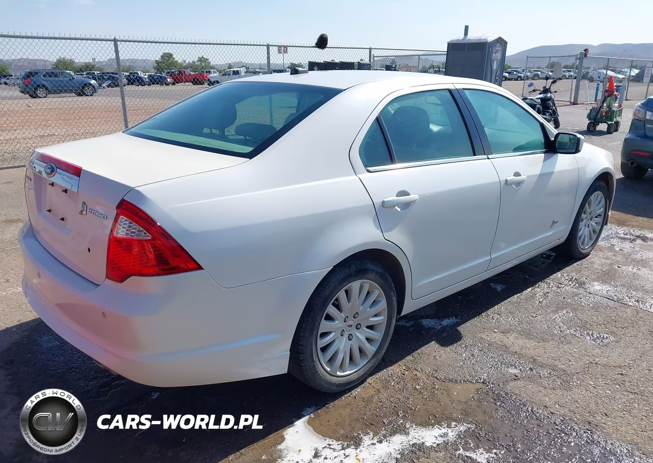 2011 Ford Fusion Hybrid VIN:3FADP0L39BR294185 - 4