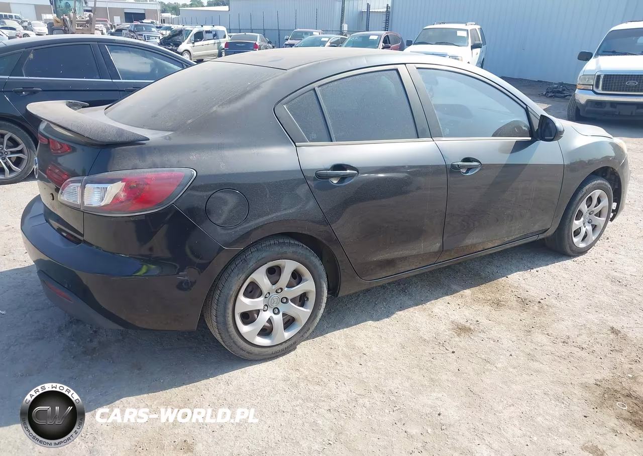2011 Mazda Mazda3 I Sport VIN:JM1BL1UF6B1406060 - 4