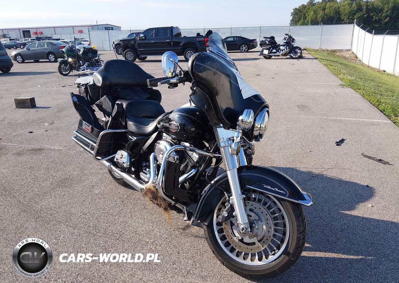 2010 Harley-Davidson Flhtcu – zdjęcie 1 z 13