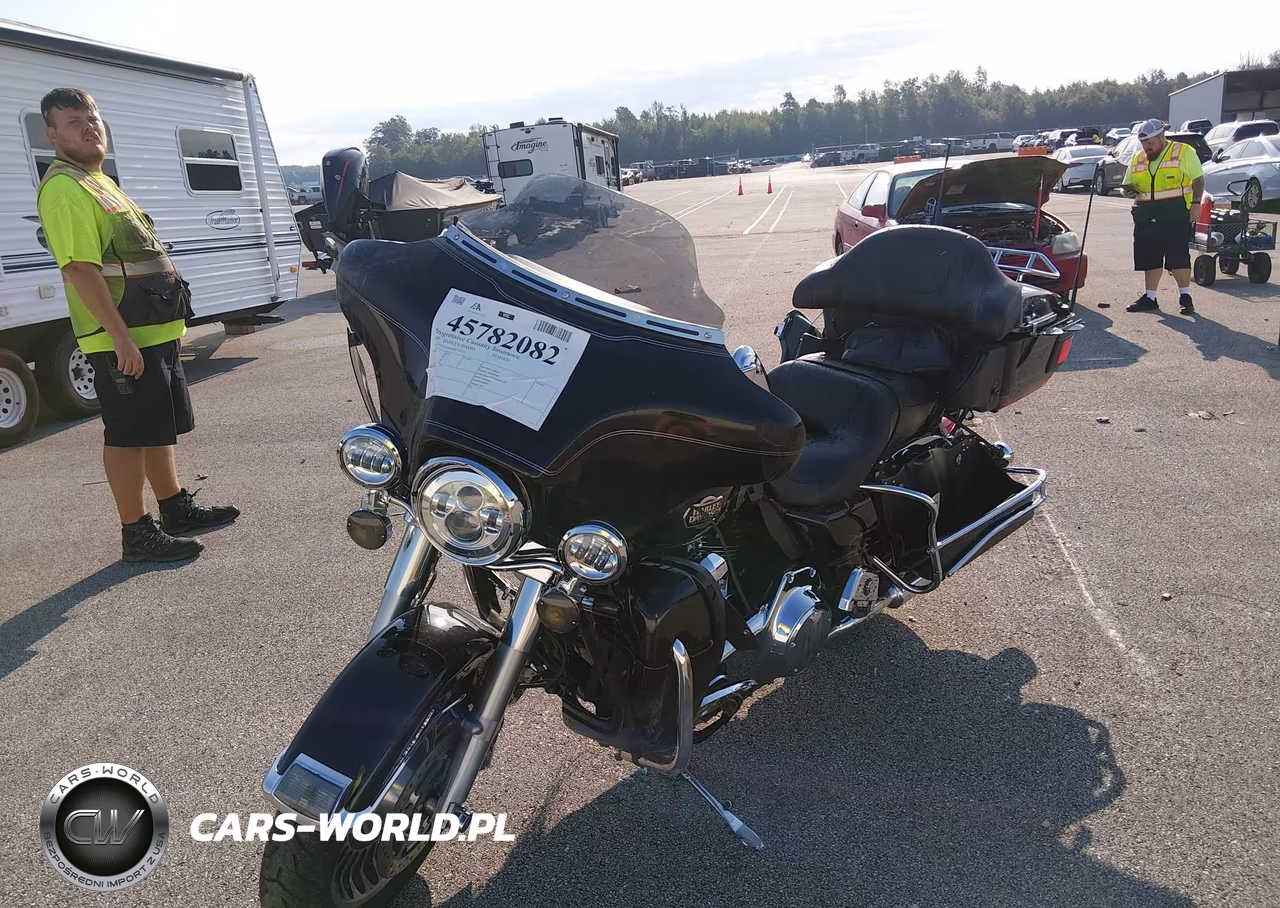 2010 Harley-Davidson Flhtcu VIN:1HD1FC416AB673810 - 2