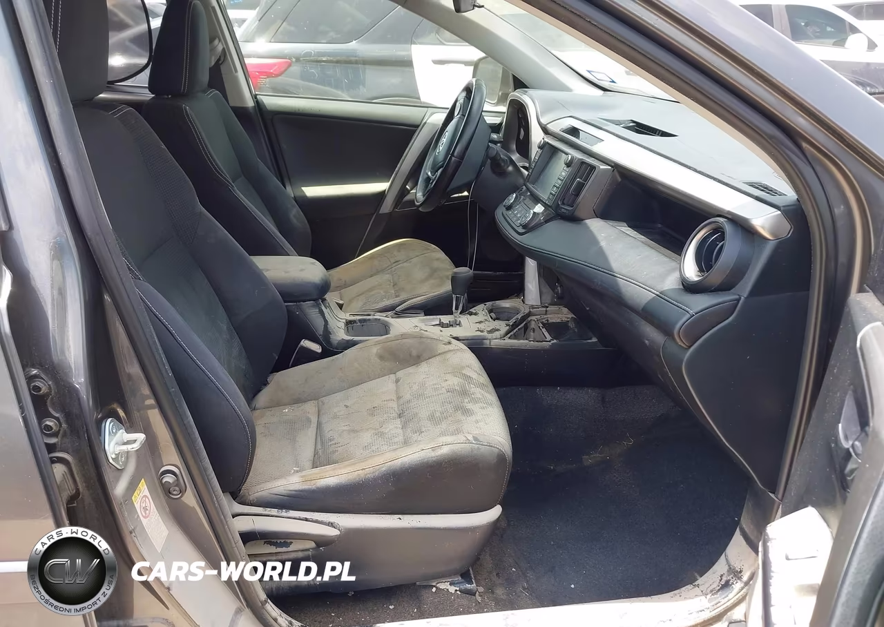 2017 Toyota Rav4 Xle VIN:JTMWFREV1HJ111986 - 5
