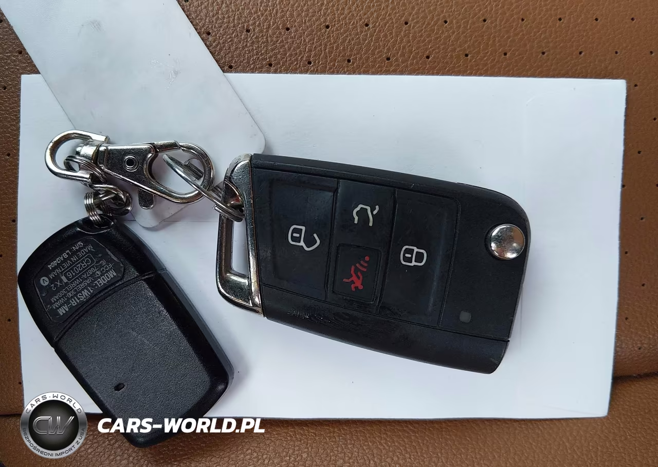 2018 Volkswagen Tiguan VIN:3VV2B7AX3JM154239 - 11