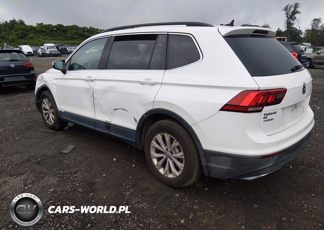 2018 Volkswagen Tiguan VIN:3VV2B7AX3JM154239 - 3