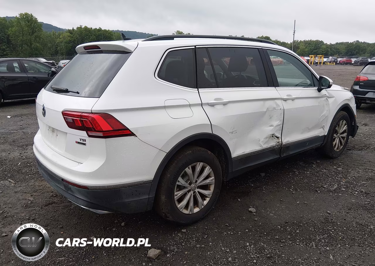 2018 Volkswagen Tiguan VIN:3VV2B7AX3JM154239 - 4