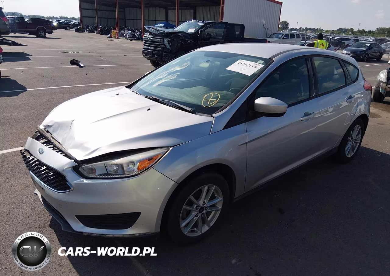 2018 Ford Focus Se VIN:1FADP3K24JL303219 - 2