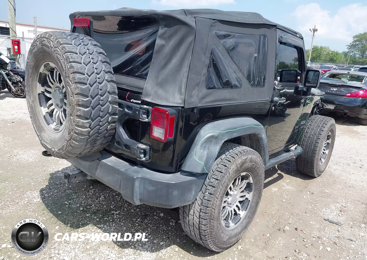 2015 Jeep Wrangler Sport VIN:1C4AJWAG9FL531950 - 4