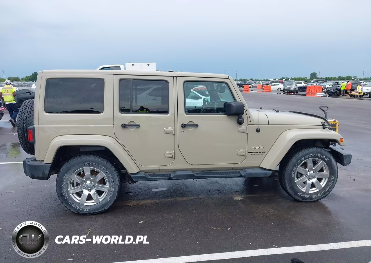 2017 Jeep Wrangler Unlimited Sahara VIN:1C4BJWEG2HL732087 - 13