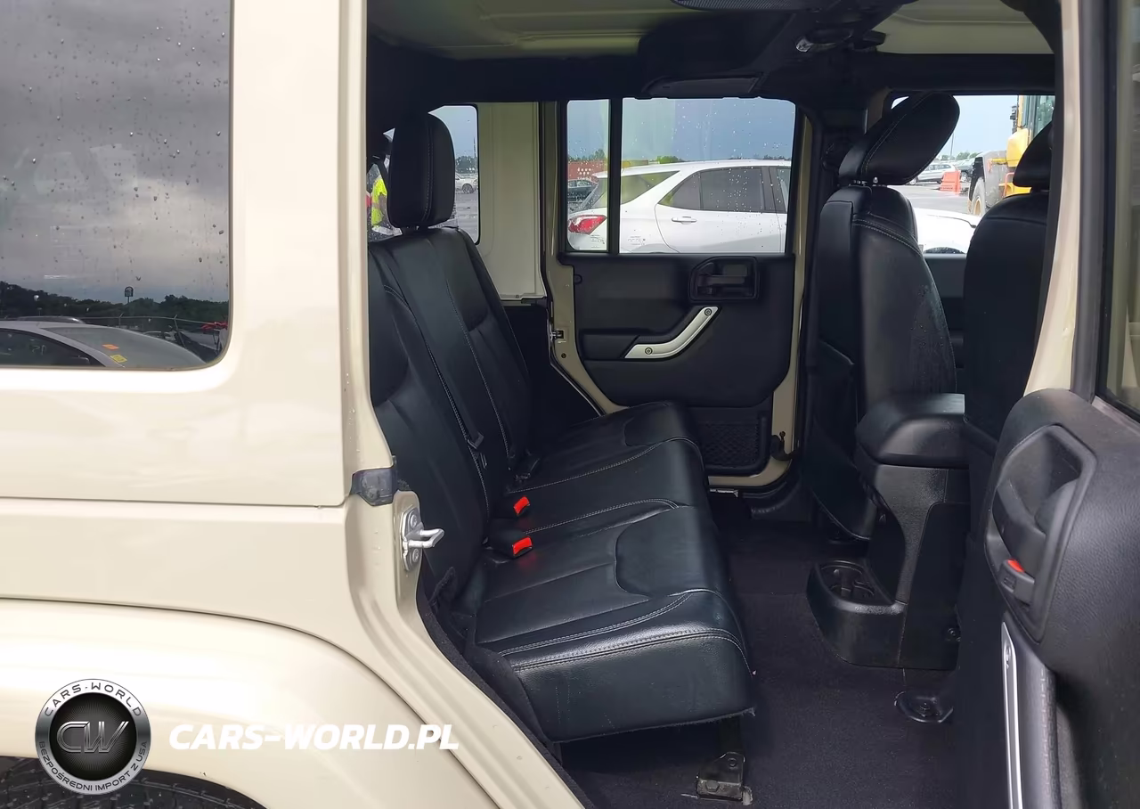2017 Jeep Wrangler Unlimited Sahara VIN:1C4BJWEG2HL732087 - 8