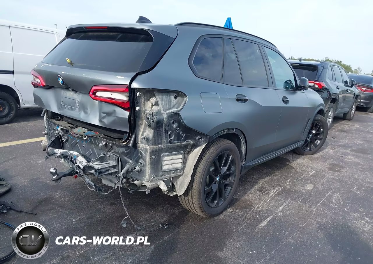 2019 BMW X5 xDrive50I VIN:5UXJU2C57KLN49822 - 4