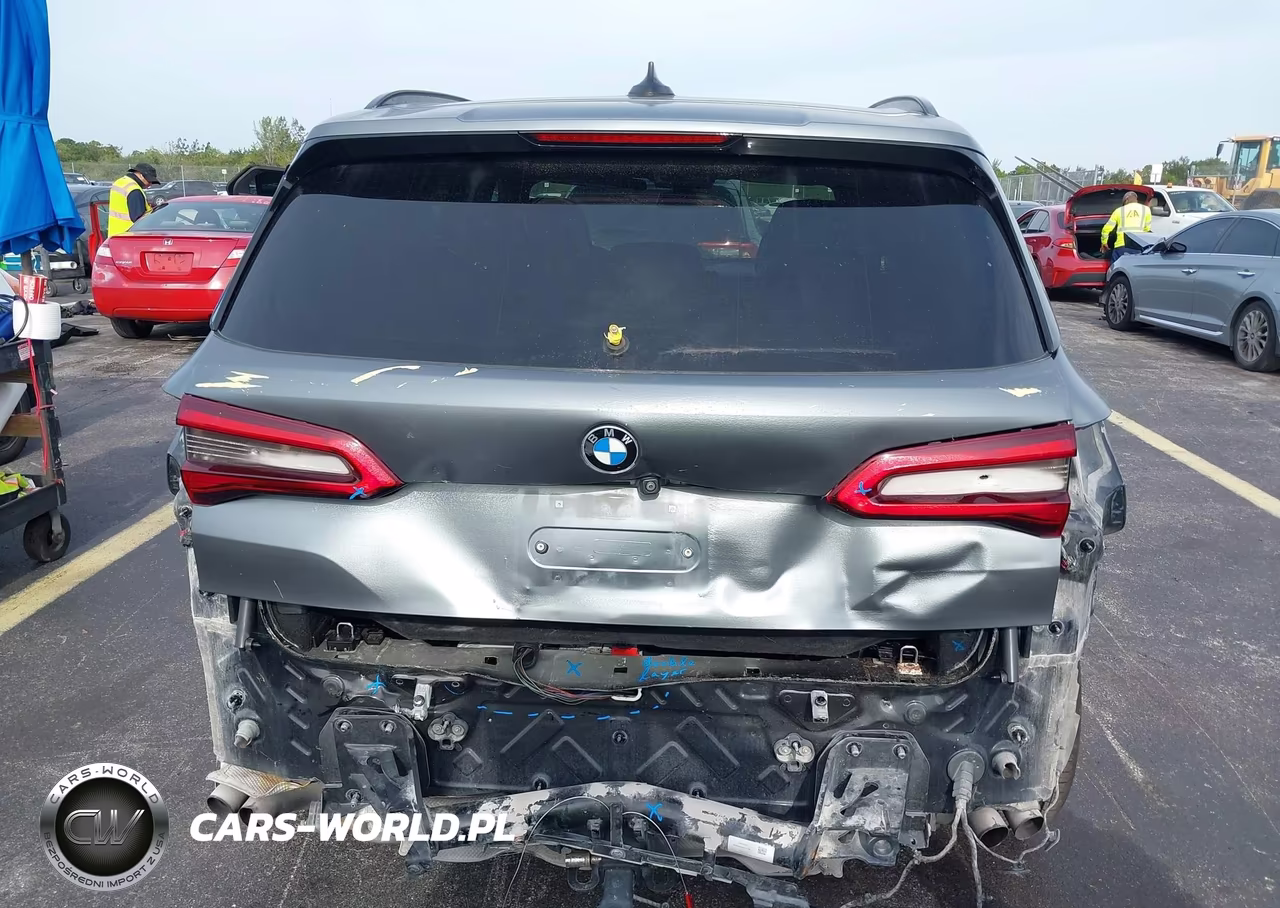 2019 BMW X5 xDrive50I VIN:5UXJU2C57KLN49822 - 6
