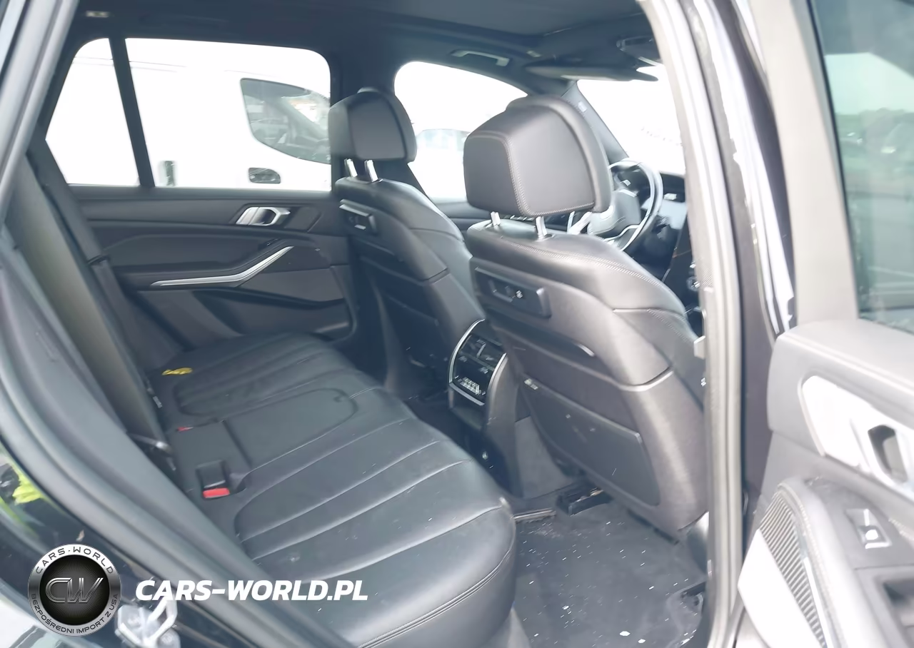 2019 BMW X5 xDrive50I VIN:5UXJU2C57KLN49822 - 8
