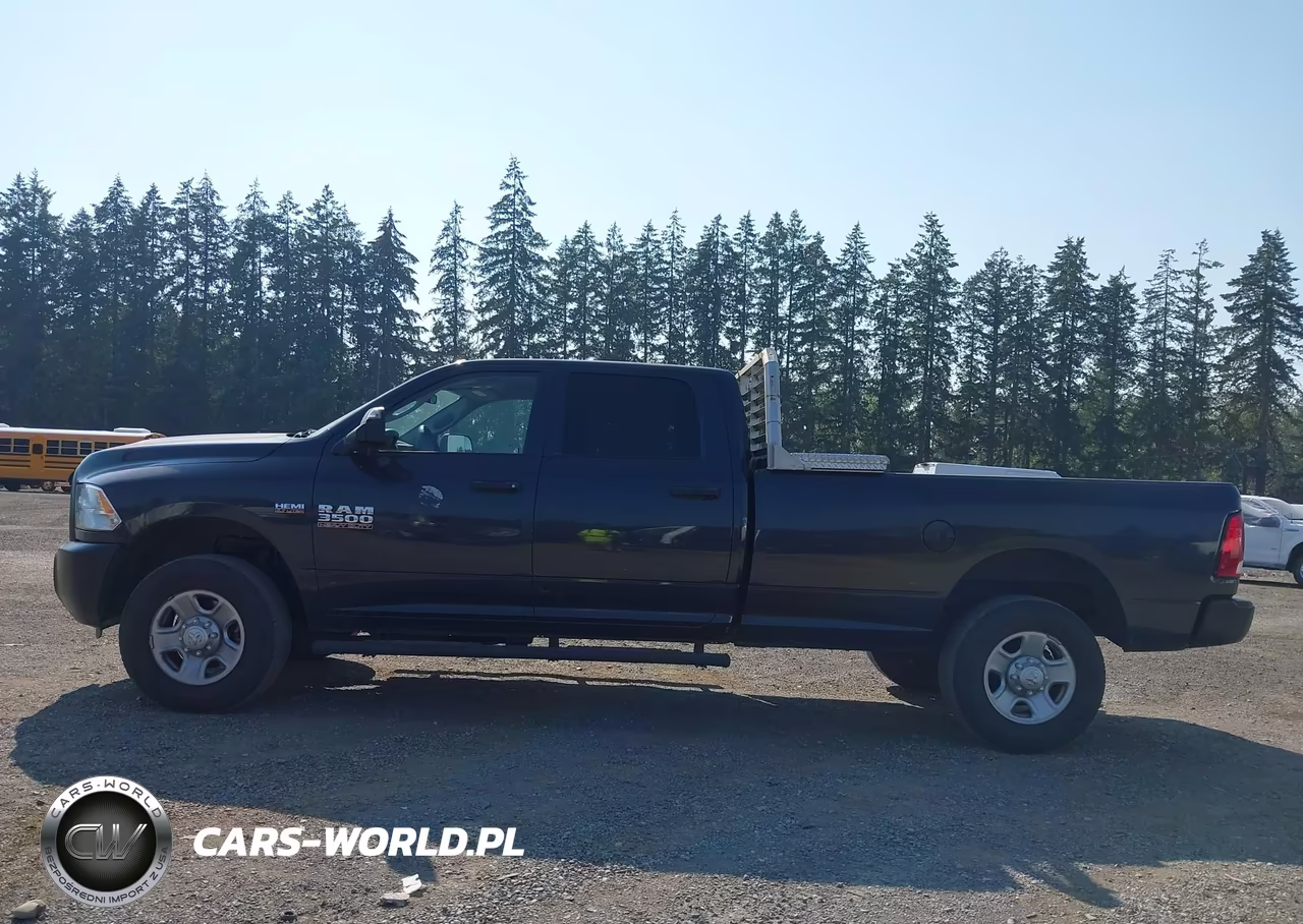 2018 Ram 3500 Tradesman 4X4 8' Box VIN:3C63R3GT7JG304824 - 14