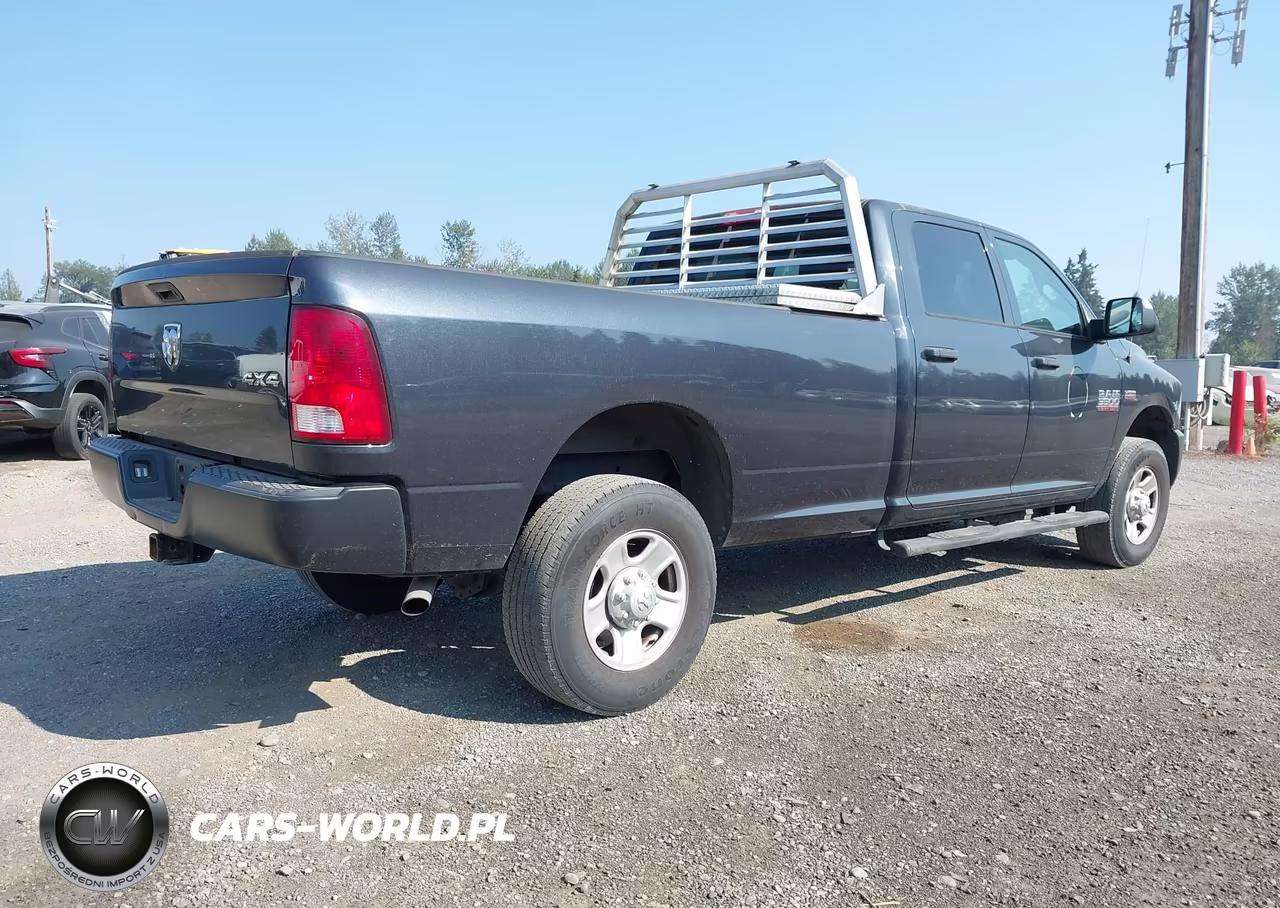 2018 Ram 3500 Tradesman 4X4 8' Box VIN:3C63R3GT7JG304824 - 4