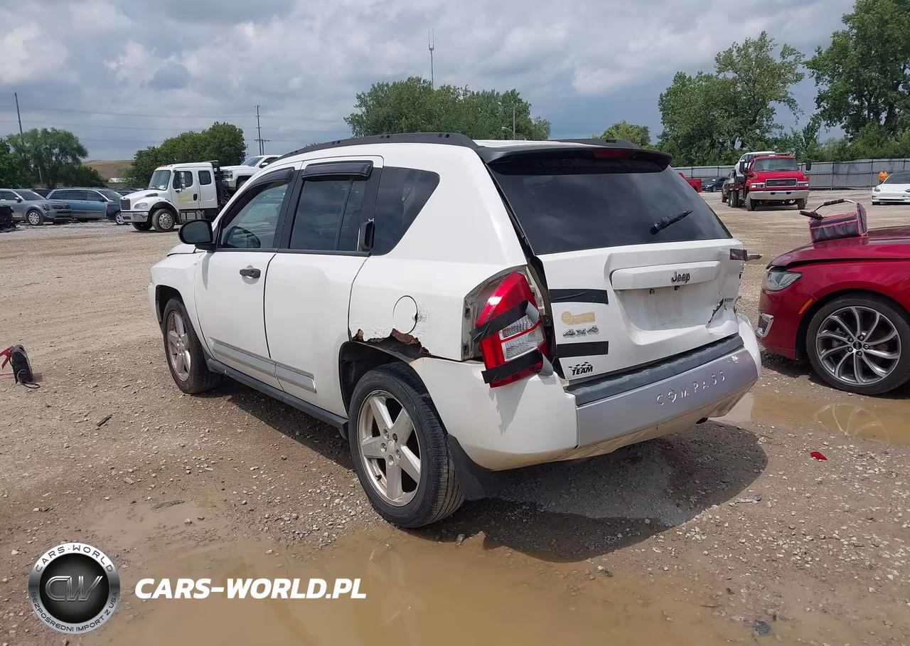 2007 Jeep Compass Limited VIN:1J8FF57W17D180472 - 3