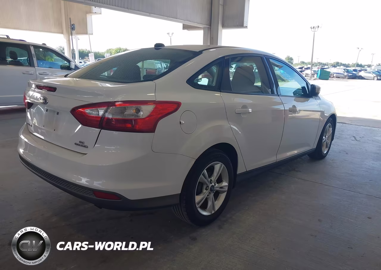 2013 Ford Focus Se VIN:1FADP3F22DL237445 - 4