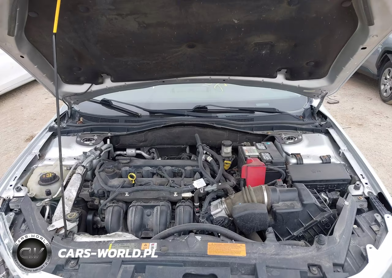 2012 Ford Fusion S VIN:3FAHP0GA5CR142240 - 10