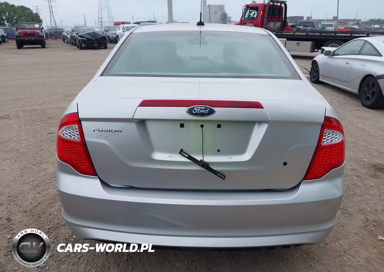 2012 Ford Fusion S VIN:3FAHP0GA5CR142240 - 16
