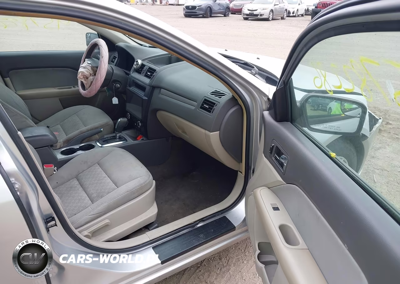 2012 Ford Fusion S VIN:3FAHP0GA5CR142240 - 5