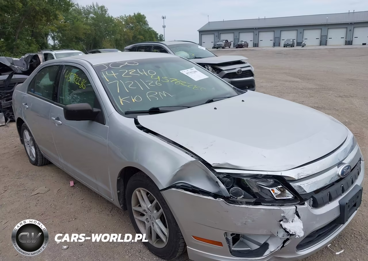 2012 Ford Fusion S VIN:3FAHP0GA5CR142240 - 6