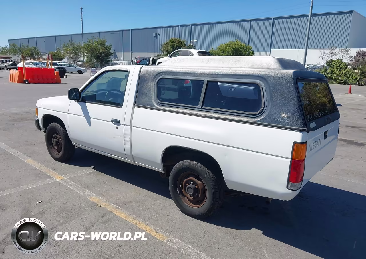 1997 Nissan 4X2 Truck Xe VIN:1N6SD11S4VC368610 - 3