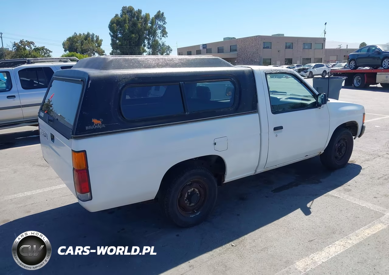 1997 Nissan 4X2 Truck Xe VIN:1N6SD11S4VC368610 - 4