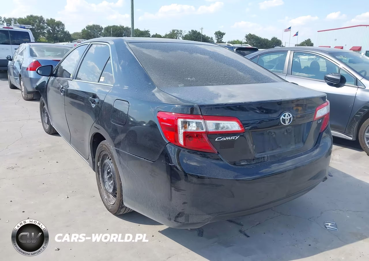 2013 Toyota Camry Le VIN:4T4BF1FK5DR284506 - 3