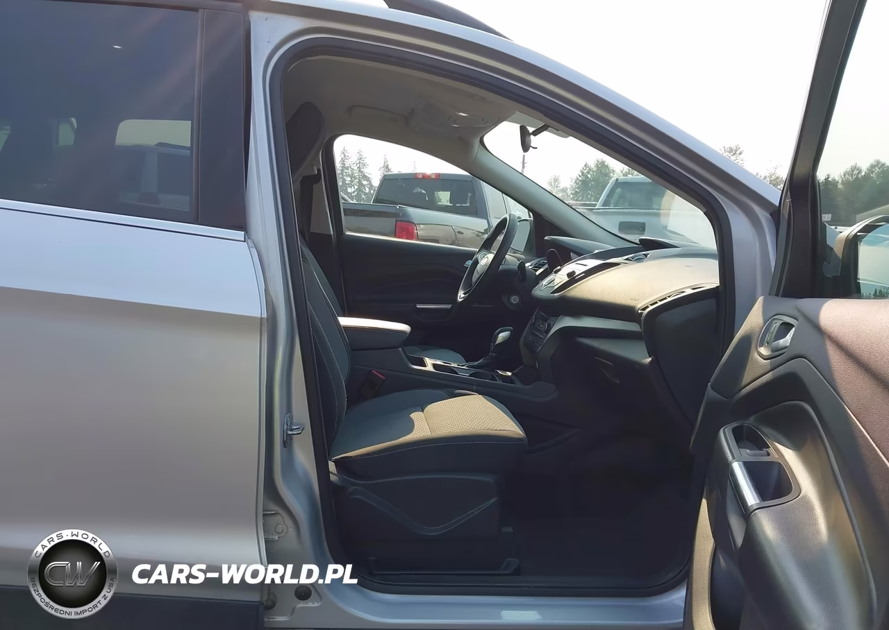 2018 Ford Escape Se VIN:1FMCU9GD3JUD31160 - 5