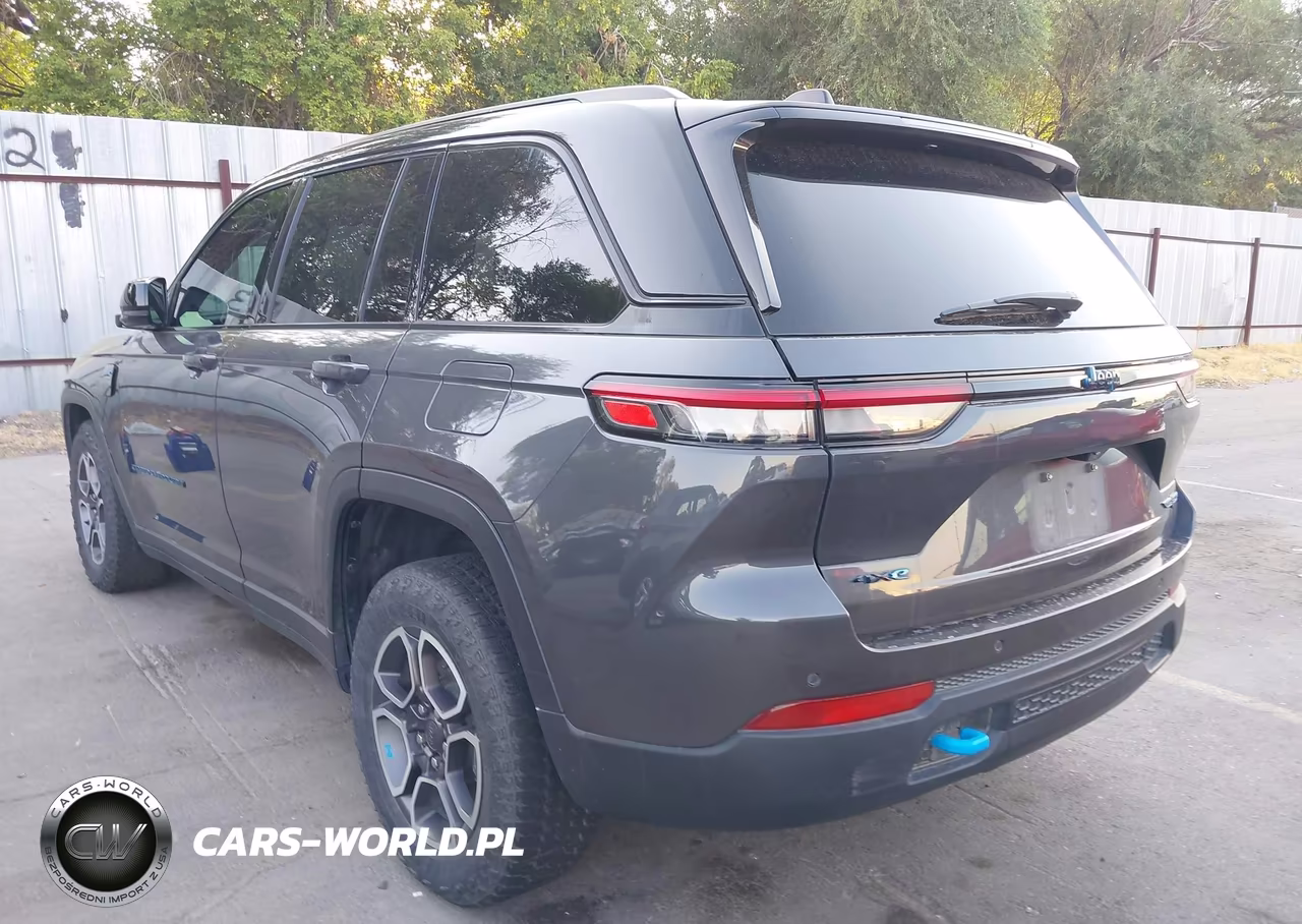 2023 Jeep Grand Cherokee 4Xe Trailhawk VIN:1C4RJYC68P8786791 - 3