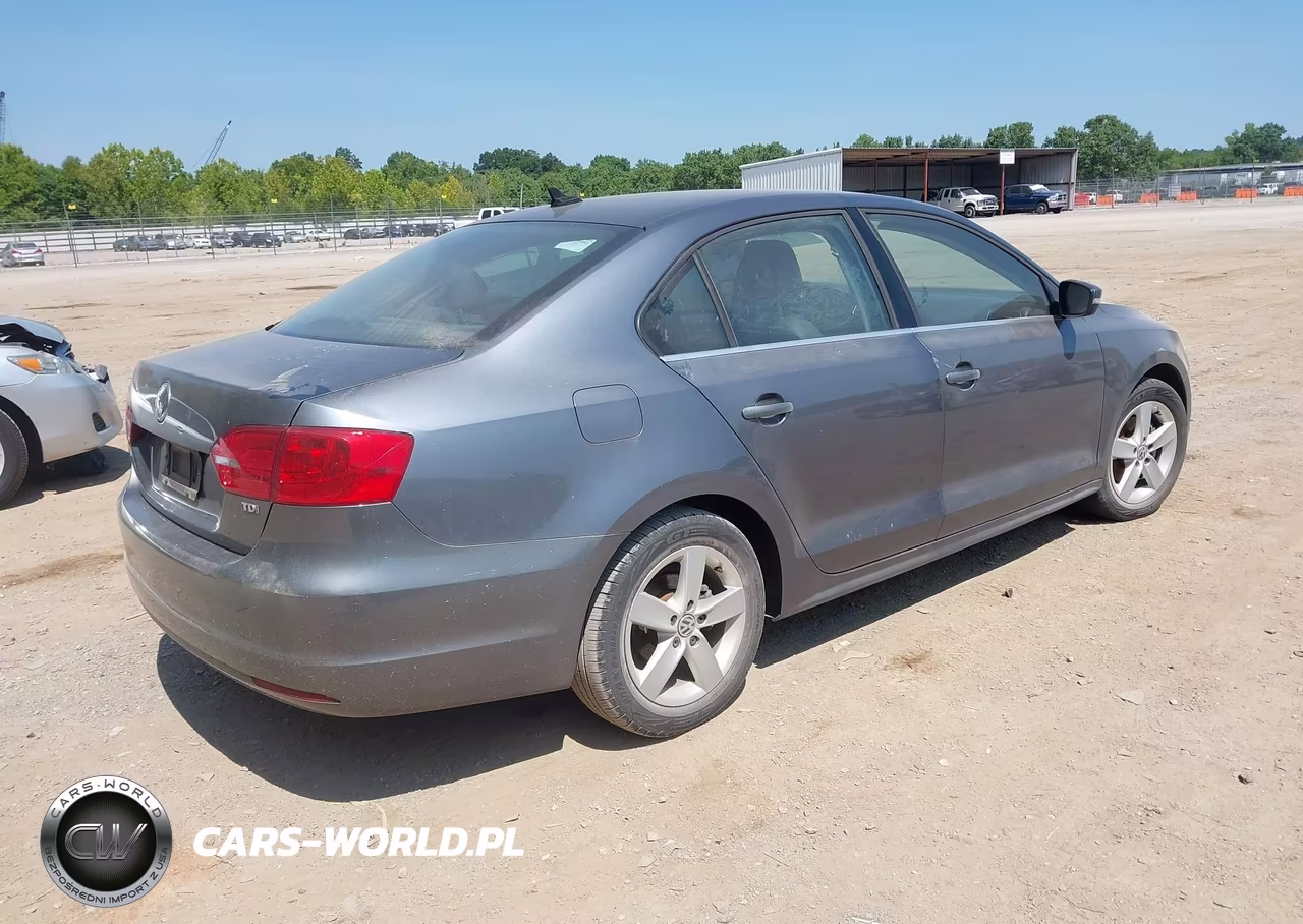2014 Volkswagen Jetta 2.0L Tdi VIN:3VWLL7AJ3EM322847 - 4