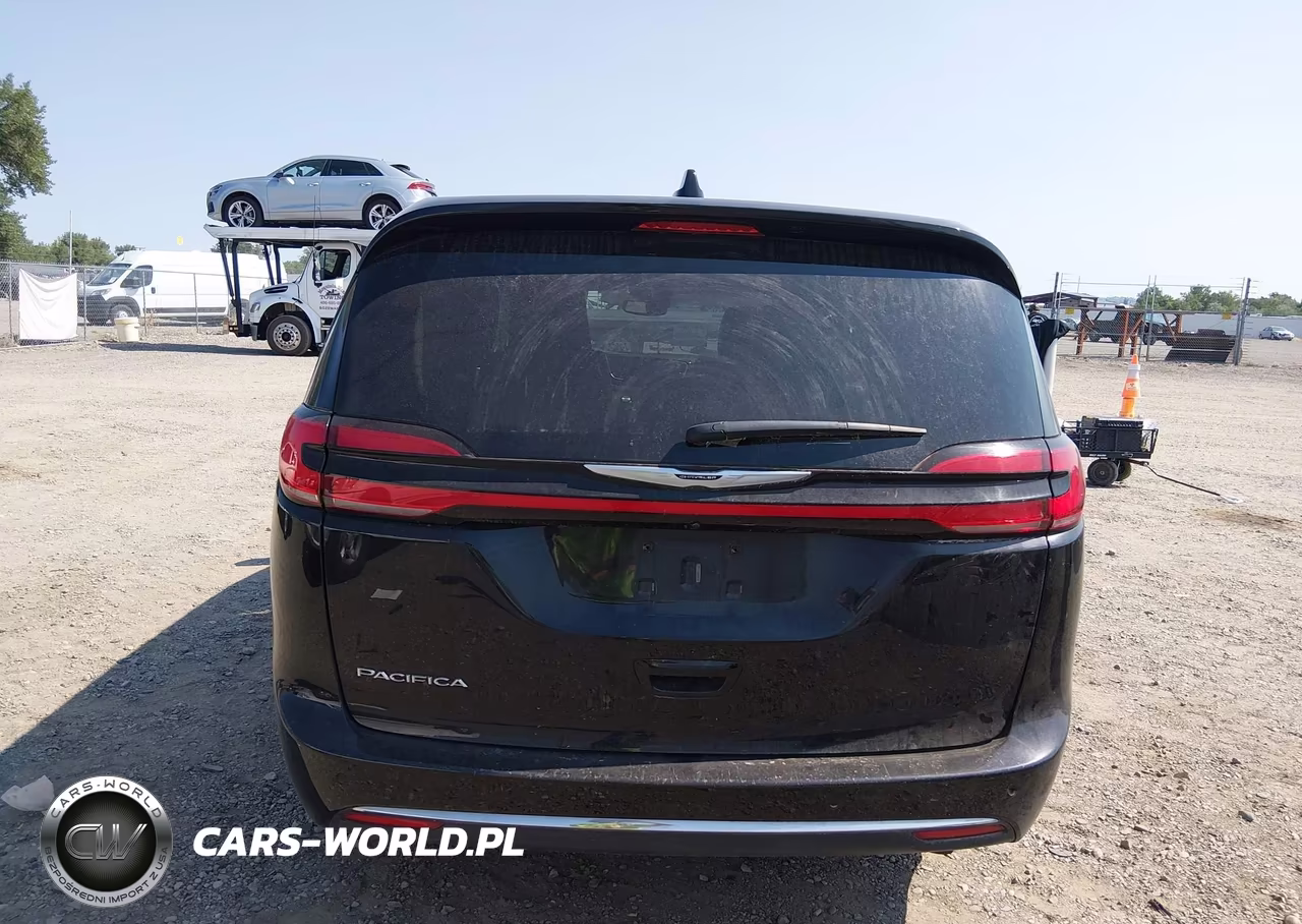 2024 Chrysler Pacifica Touring L VIN:2C4RC1BG3RR194069 - 16