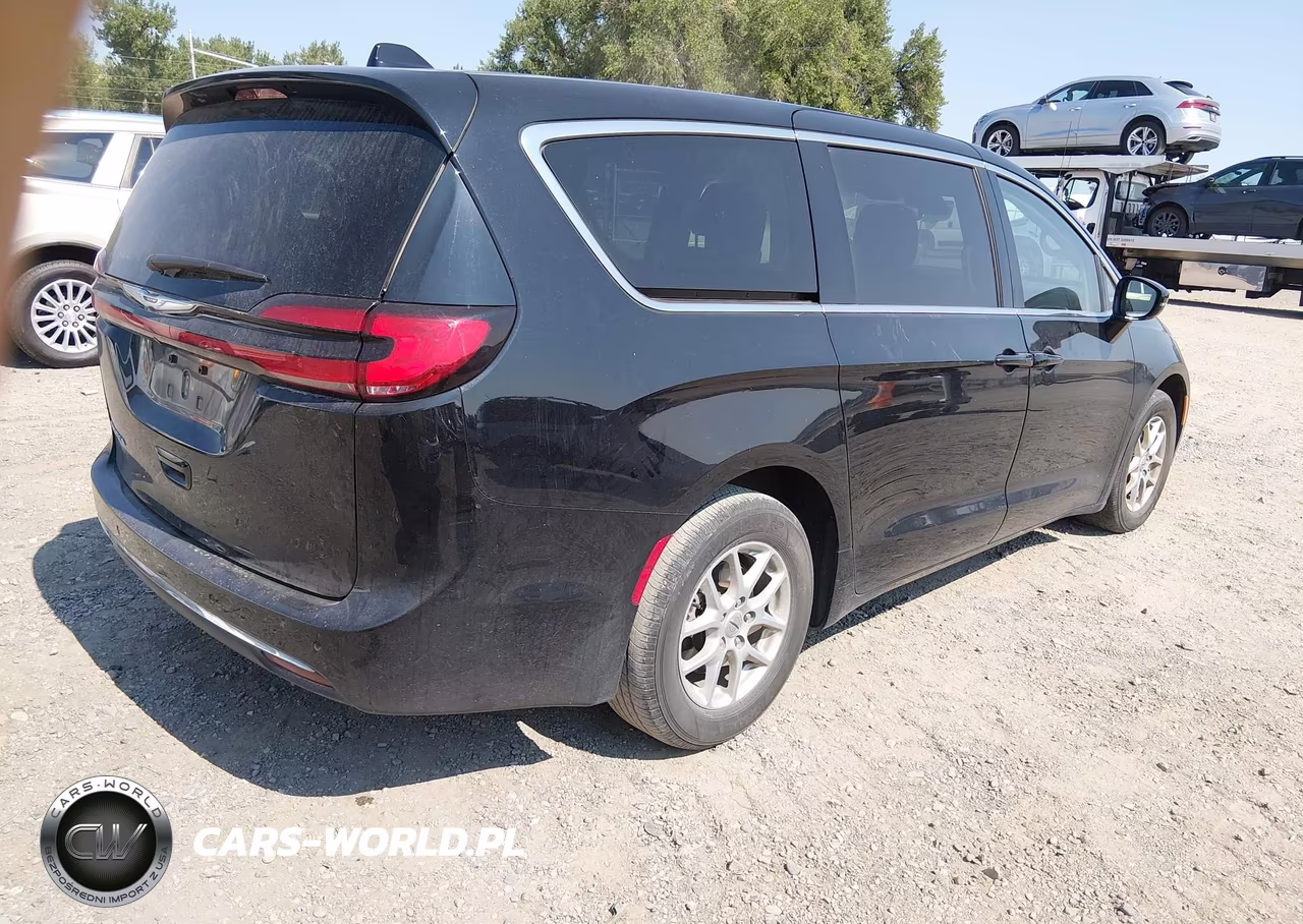 2024 Chrysler Pacifica Touring L VIN:2C4RC1BG3RR194069 - 4