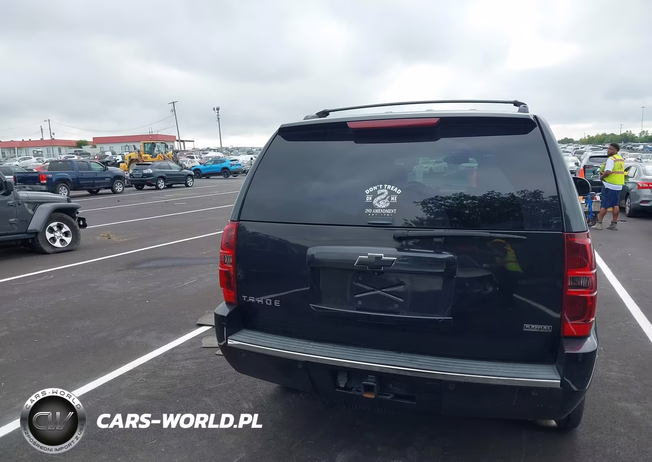 2011 Chevrolet Tahoe Ltz VIN:1GNSCCE06BR277414 - 16