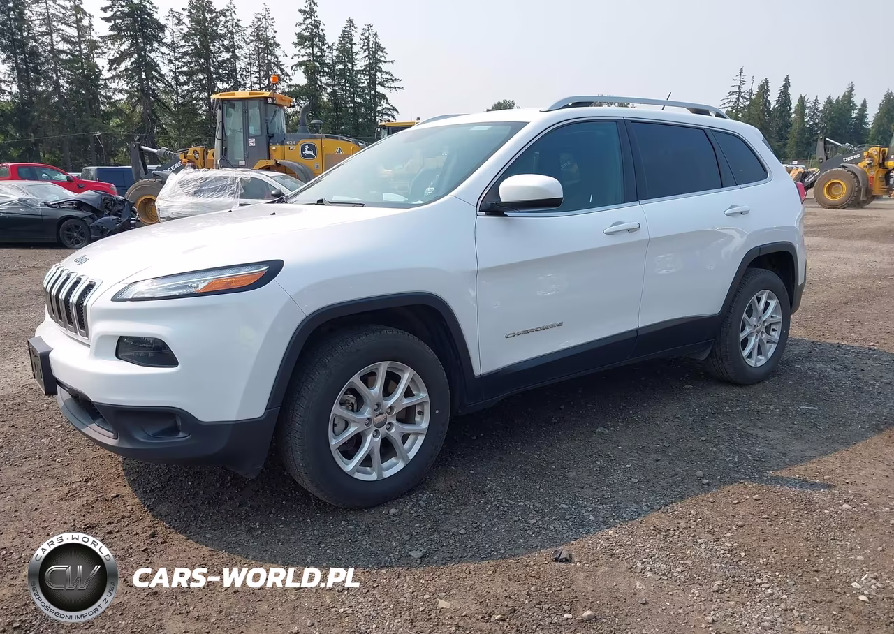 2018 Jeep Cherokee Latitude 4X4 VIN:1C4PJMCB3JD528657 - 2