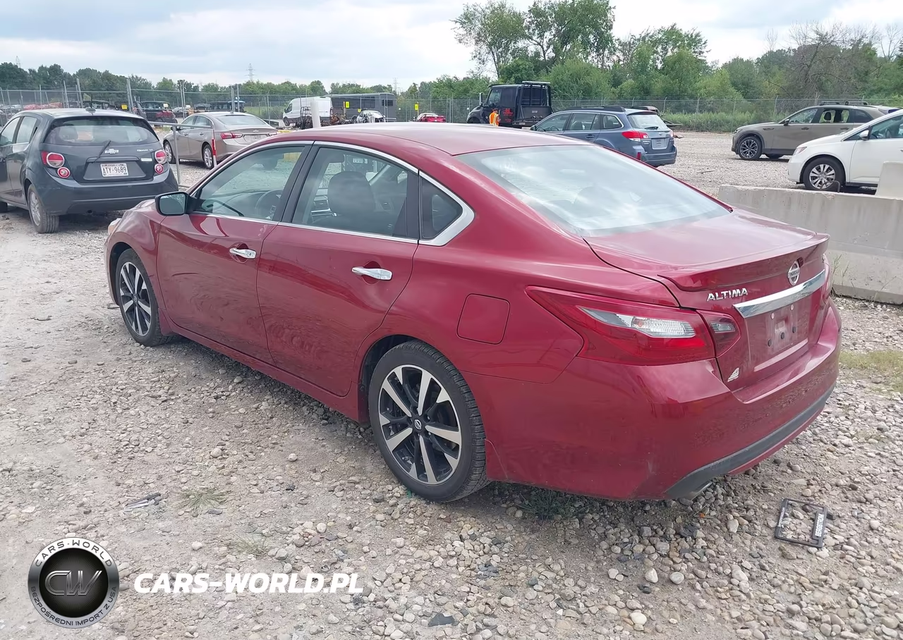 2018 Nissan Altima 2.5 Sr VIN:1N4AL3AP1JC224814 - 3