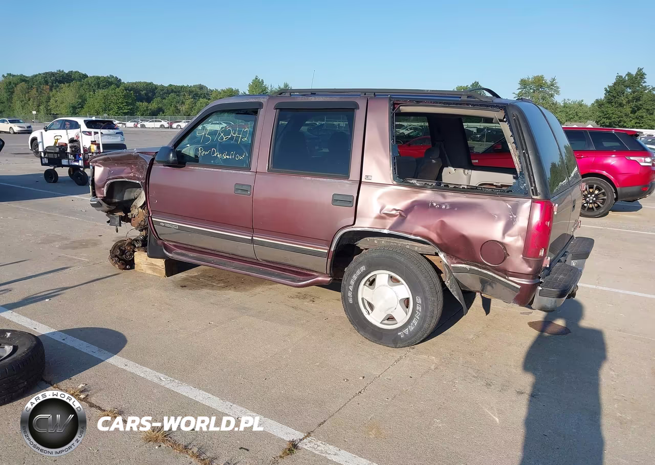 1996 Chevrolet Tahoe K1500 VIN:1GNEK13R8TJ413337 - 3