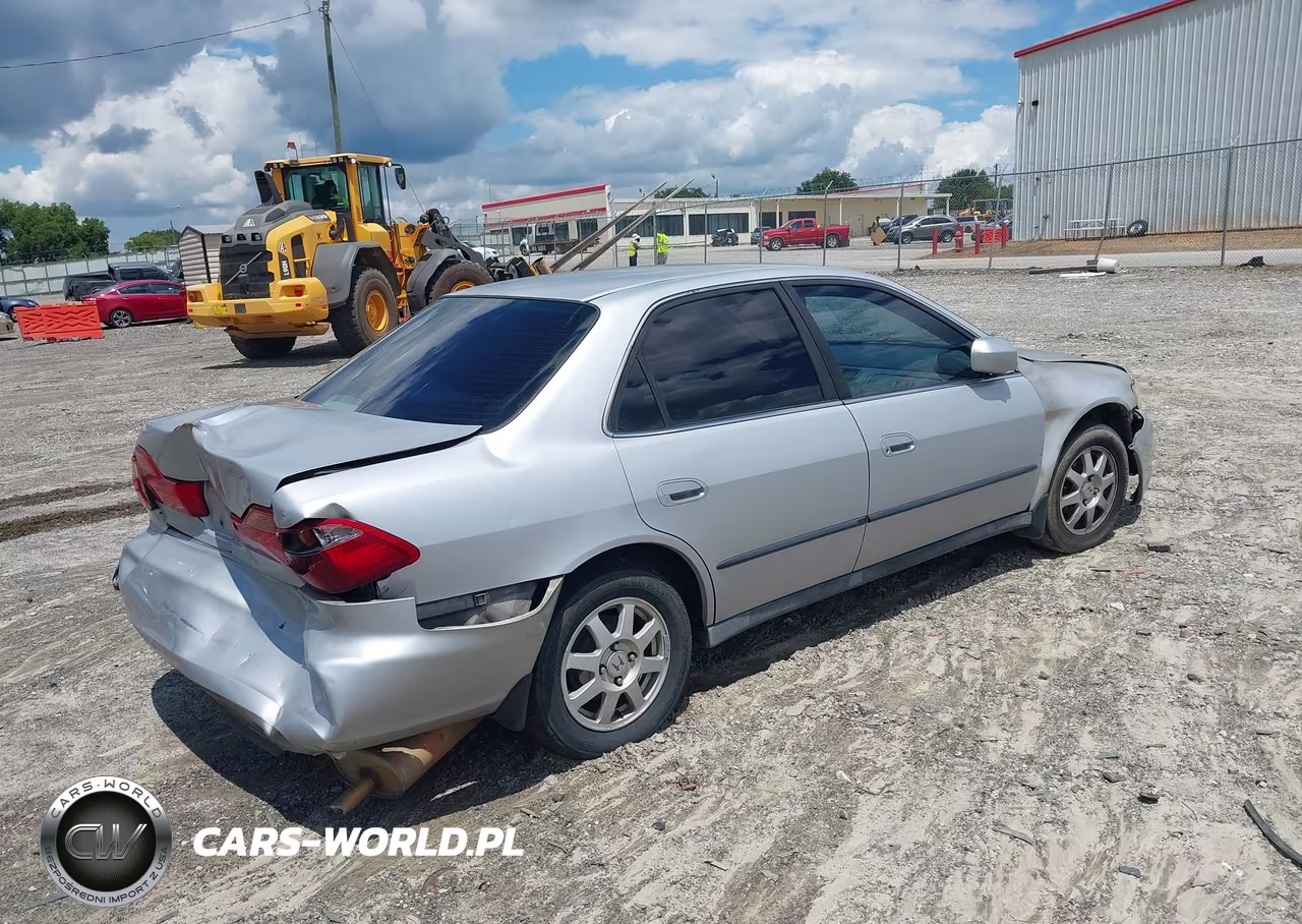 2000 Honda Accord 2.3 Lx VIN:1HGCG5648YA034873 - 4