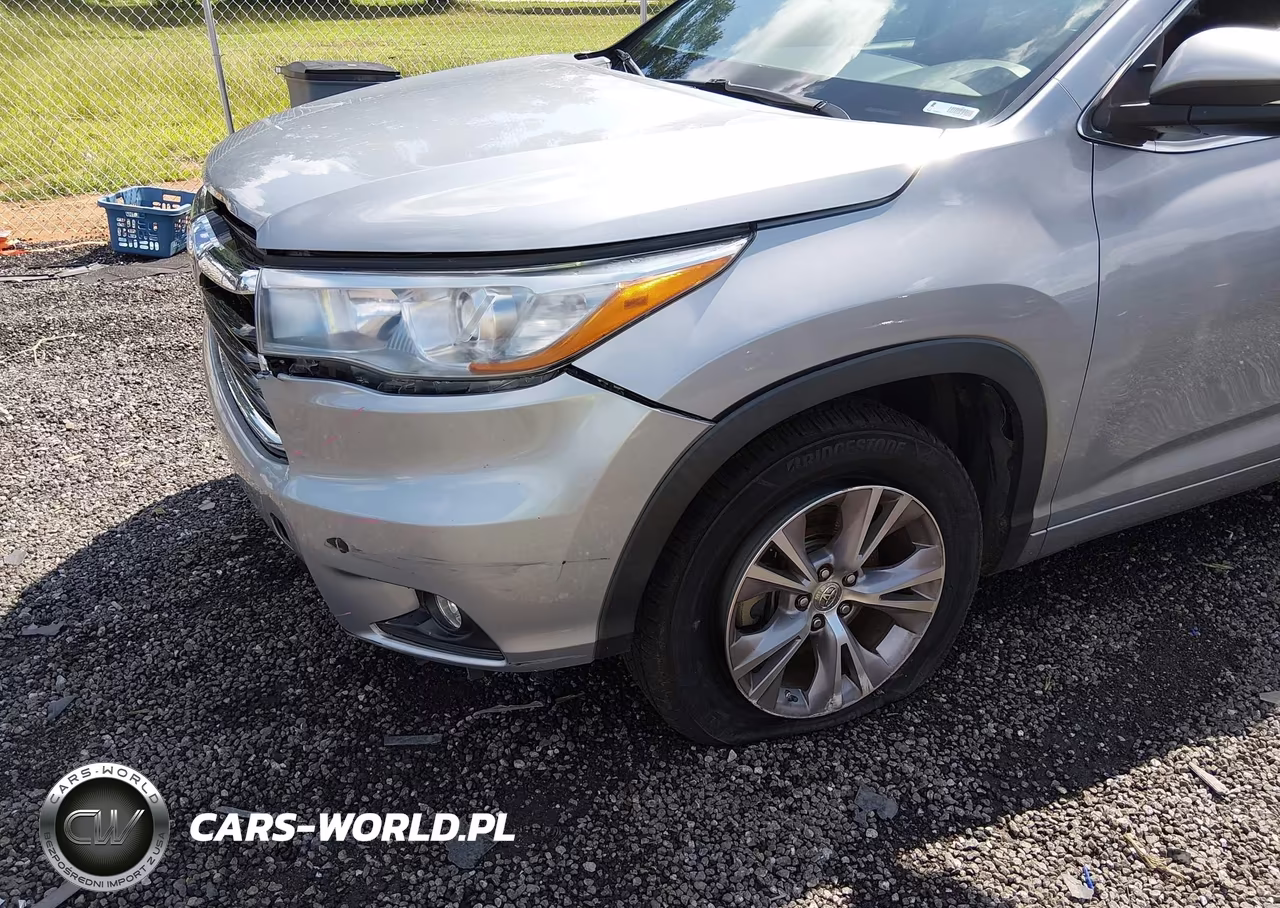2015 Toyota Highlander Le Plus V6 VIN:5TDZKRFH6FS115260 - 20