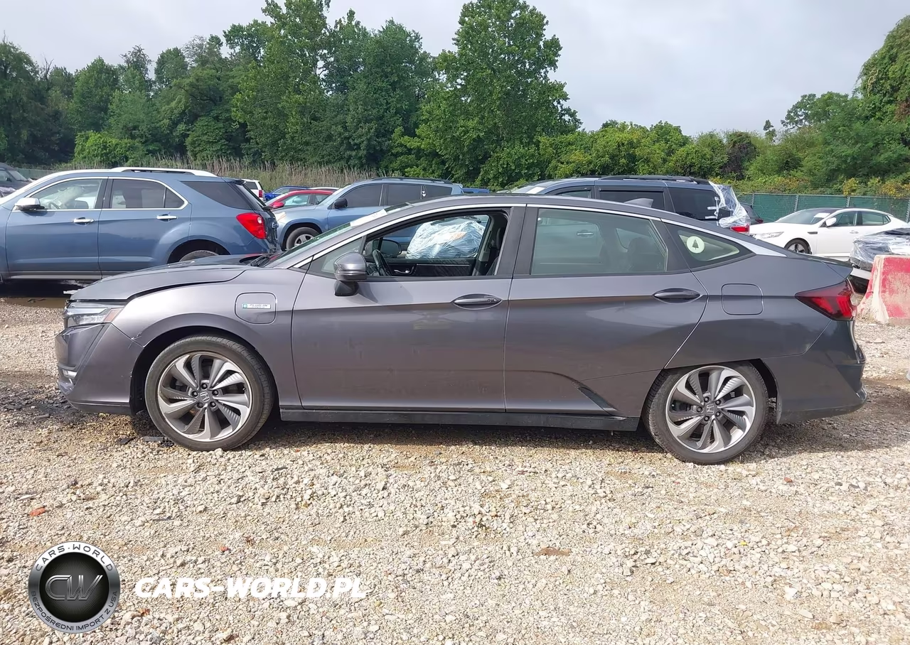 2018 Honda Clarity Plug-In Hybrid Touring VIN:JHMZC5F38JC019228 - 14